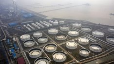 Мито или ембарго: Може ли Европа да накара Путин да плаща за вноса на руски петрол?