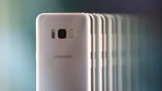 Виртуалният асистент на Samsung ще стартира без ключова функция