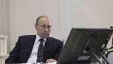 Крие ли се Путин зад маската на миротворец