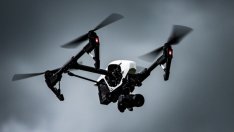 Дронове доставят четки за зъби и смартфони в Швейцария 