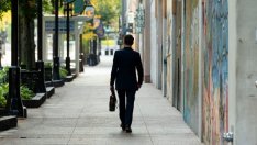 Заявленията за помощи при безработица в САЩ са намалели повече от очакваното