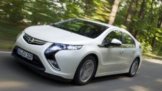 Opel Amperа взима най-доброто от два свята