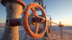 ОПЕК+ договори ново плавно увеличаване на добива през март