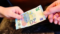 Финансист: Еврозоната няма да увеличи автоматично чуждите инвестиции у нас