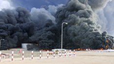 Петролът си връща част от цената заради конфликта в Либия