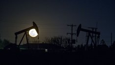 САЩ наложиха санкции на сръбската NIS Petrol и "Газпром Нефт"