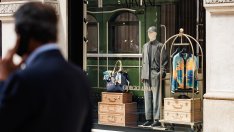 Завещанието на Армани изисква модният бранд да бъде продаден на по-голяма група