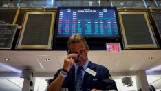 Щатските пазари отчитат понижение след рекордите от предходните три сесии*