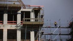 Строителството в България ускорява темп през август след по-мудния юли