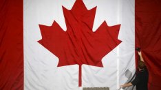 Безработицата в Канада се повишава леко през май, но заетостта расте
