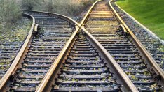 Премиерът: Еврозаконодателството ни задължава да либерализираме жп превоза на пътници