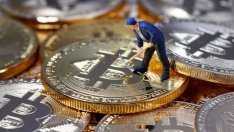 Биткойнът премина границата от 9000 долара