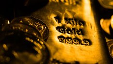 Руски банки разменят злато за долари и евро в опит да се сдобият с валута