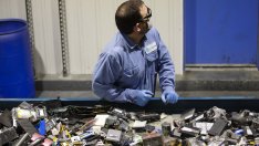 Канадска компания за рециклиране на батерии ще строи фабрика във Франция