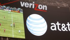 Битката за печалбите от iPhone икономиката 