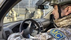 Руските военни започнаха да се оттеглят от Казахстан