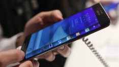 Новият Samsung Galaxy S ще бъде с екран от три страни