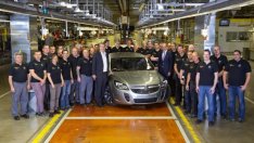 Първият Holden слезе от поточната линия на Opel в Рюселсхайм 