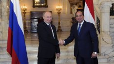 Дипломацията с „Калашников“ на Путин спечели точка в Египет