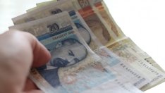 Фирмите смениха коледните бонуси за служителите с подаръци