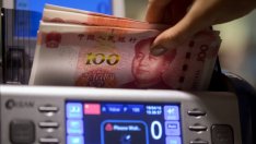 Изненадващото понижение на лихвите може да навреди на китайския юан