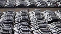 Продажбите на коли в Китай се повишиха за първи път от година