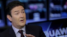 McDonald's уволни изпълнителния си директор заради връзка със служител