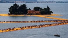 "Плаващите кейове" на Кристо се пренасят в Бургас