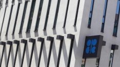 ОПЕК договори увеличаване на добива с 1 млн. барела на ден