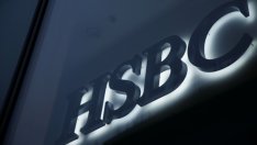 HSBC съкращава 35 000 служители и отписва 7,3 млрд. долара