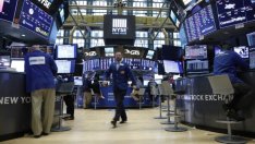 Новината за митата потопи борсите в САЩ