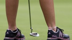 Adidas ще търси купувач на бизнеса си с голф екипировка