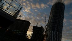 Британското строителство през април расте с най-бавен темп от три години