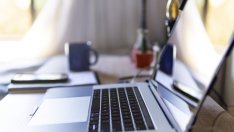 Експерт: Средният престой на служителите в компания в България пада под три години