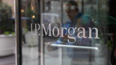 Клиентите на JPMorgan скоро ще могат да купуват биткойни
