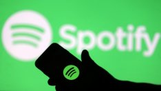 Spotify вече ще предлага персонализирани препоръки за подкасти