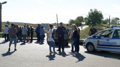 Животновъди от Ямболско затвориха пътя Елхово – Шарково