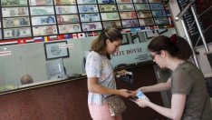 Десетки обменни бюра в Истанбул са затворени