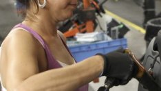 Спад на печалбата на GM заради проблемите на Opel