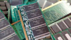 "Война" за бизнеса с чипове на Toshiba