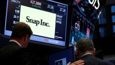 Защо Facebook става все по-Snap-оподобен?