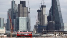 АЦБ: Финансовият сектор ще загуби 10 хил. работни места в първия ден от Brexit