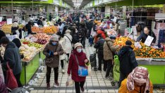 Китай готви план за повишаване на доходите и потреблението