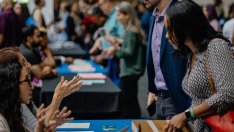 Наемането на служители в частния сектор на САЩ неочаквано се е свило през юни