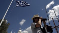Гърция готви повишаване на ДДС в туризма до 18%