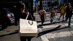 Потребителското доверие в САЩ се понижава до 5-месечно дъно заради инфлацията