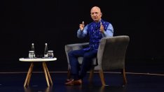 Безос, Мъск, Блумбърг... Как щатските милиардери не плащат данъци