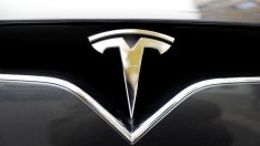 Акциите на Tesla достигнаха исторически връх