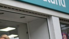 Продажбите на дребно във Великобритания спадат с 0,6% през ноември