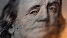 Ръст на долара в първия ден на 2017 година